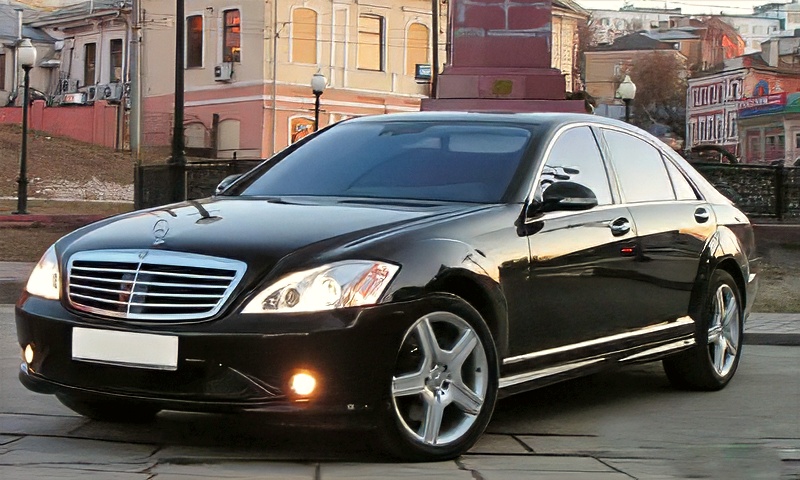 Mercedes S Class chorniy
